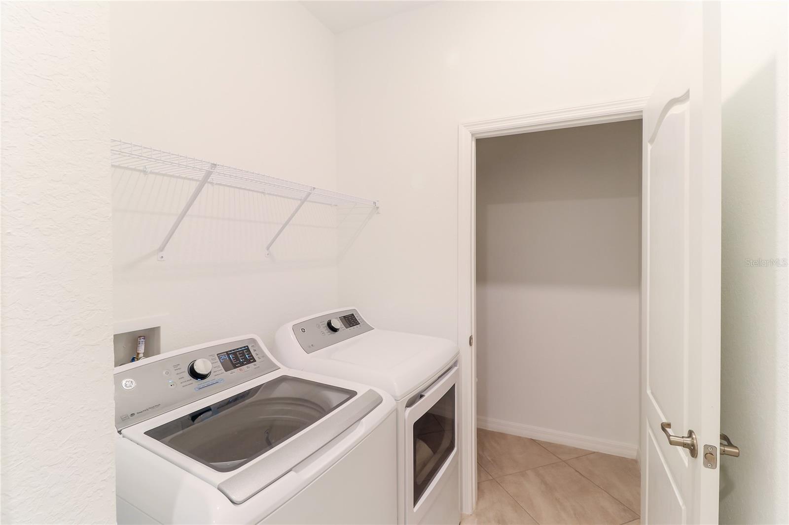2501 AVOLET CT — photo 29