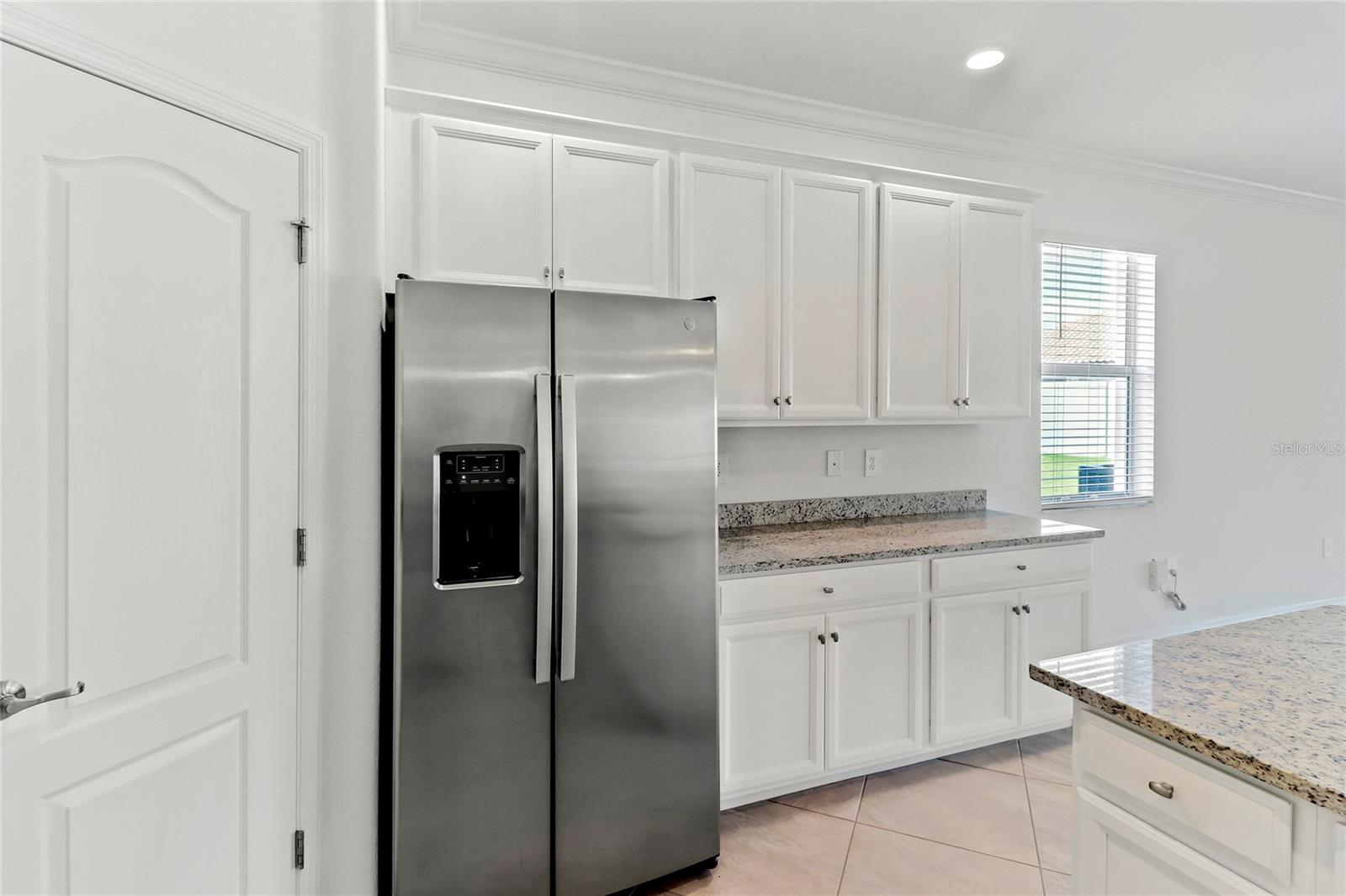 2501 AVOLET CT — photo 18