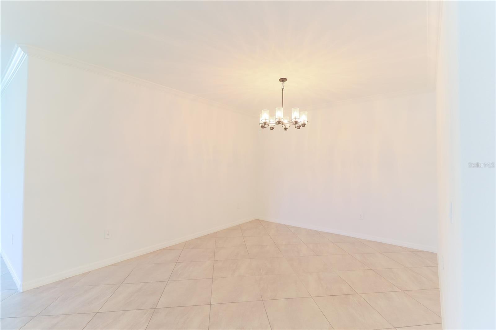 2501 AVOLET CT — photo 25
