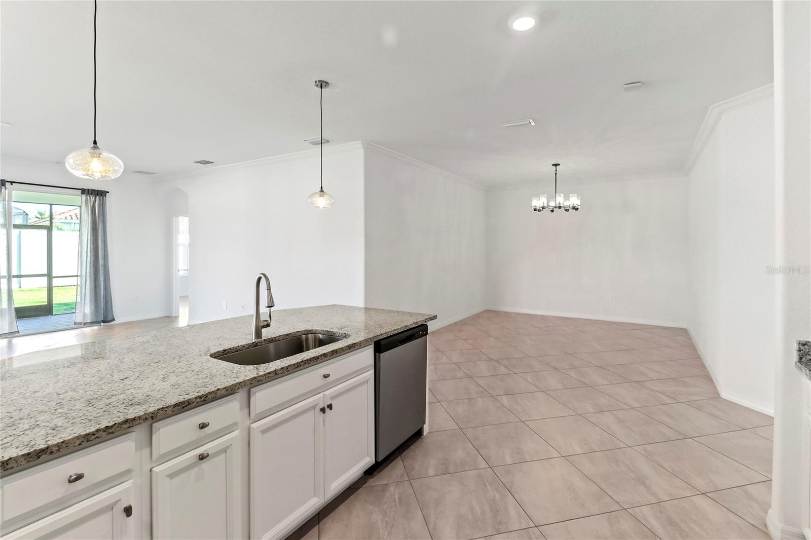 2501 AVOLET CT — photo 17