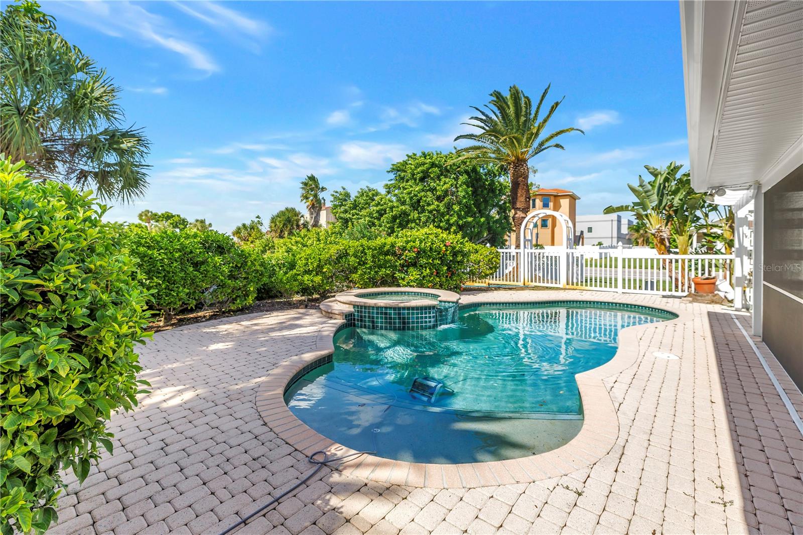 290 MONTE CRISTO BLVD — photo 35