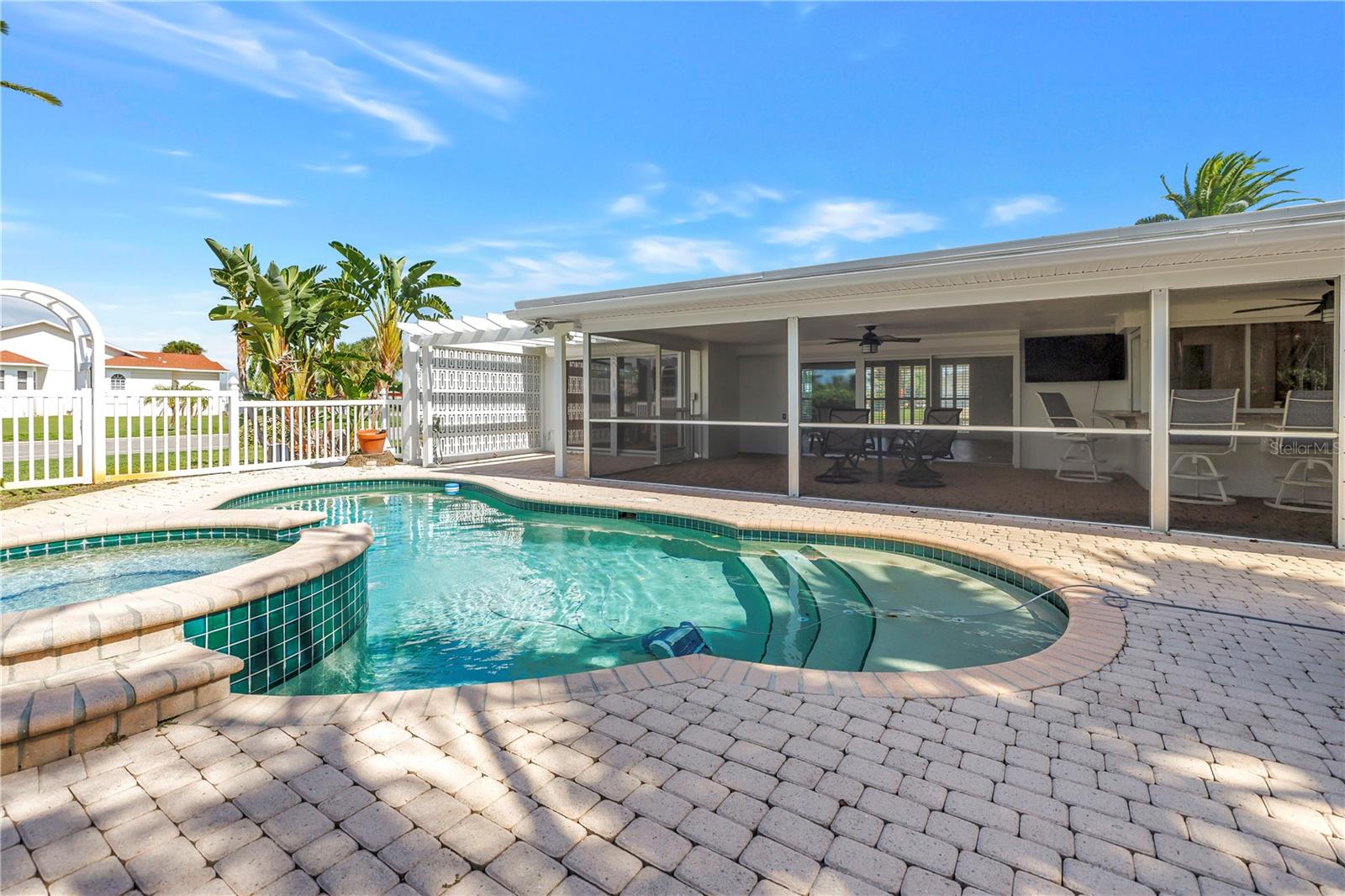 290 MONTE CRISTO BLVD — photo 40