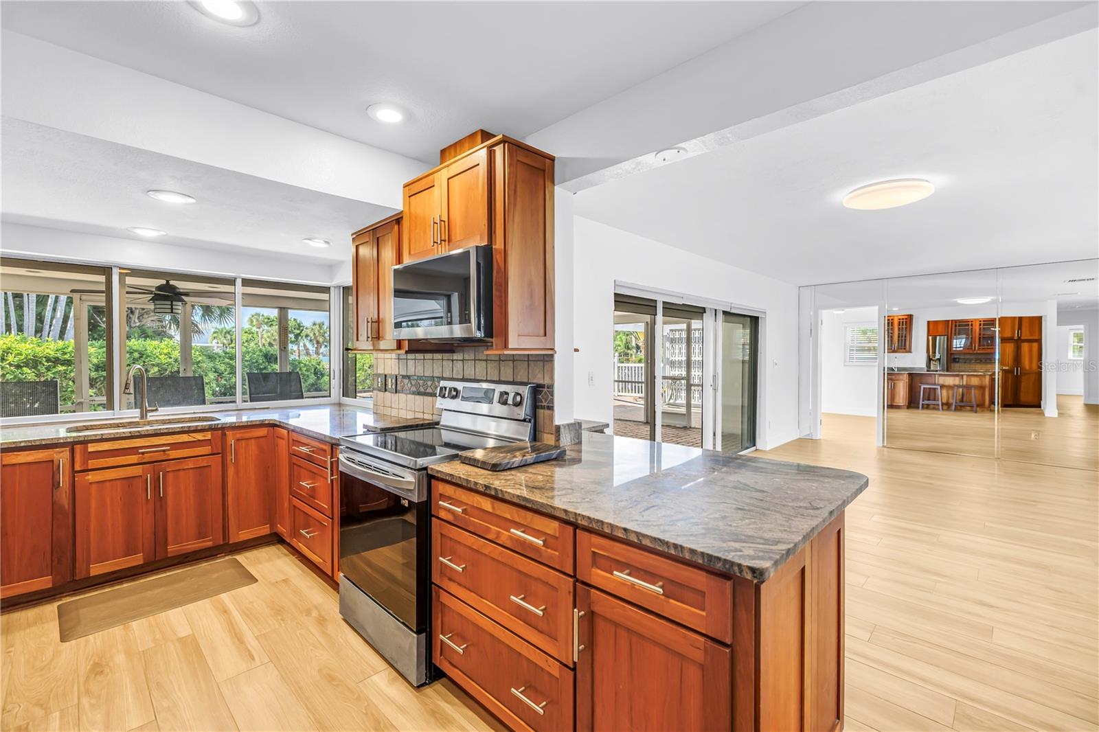 290 MONTE CRISTO BLVD — photo 13