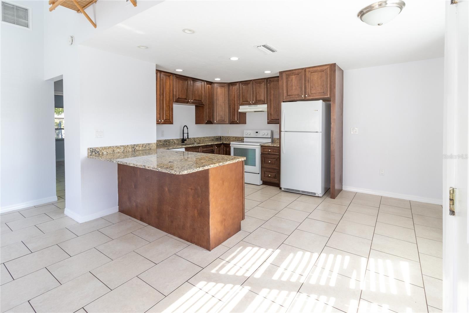 7013 BRENTFORD RD — photo 14