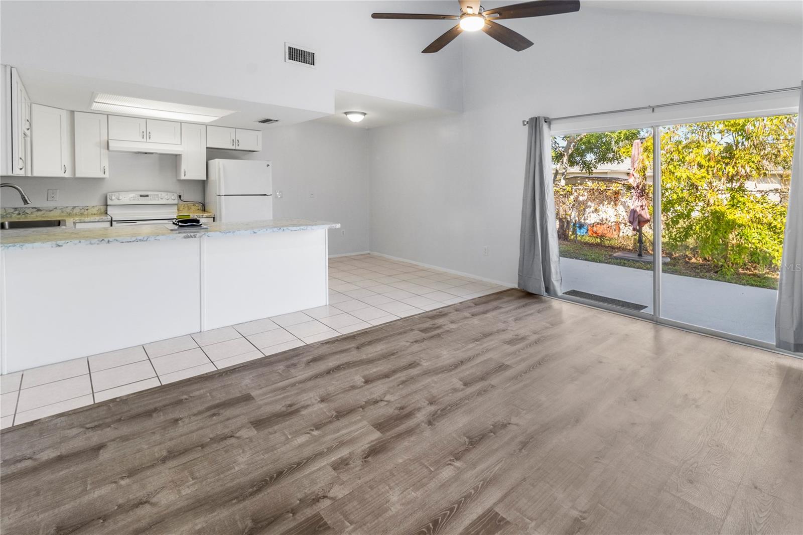 7013 BRENTFORD RD — photo 38
