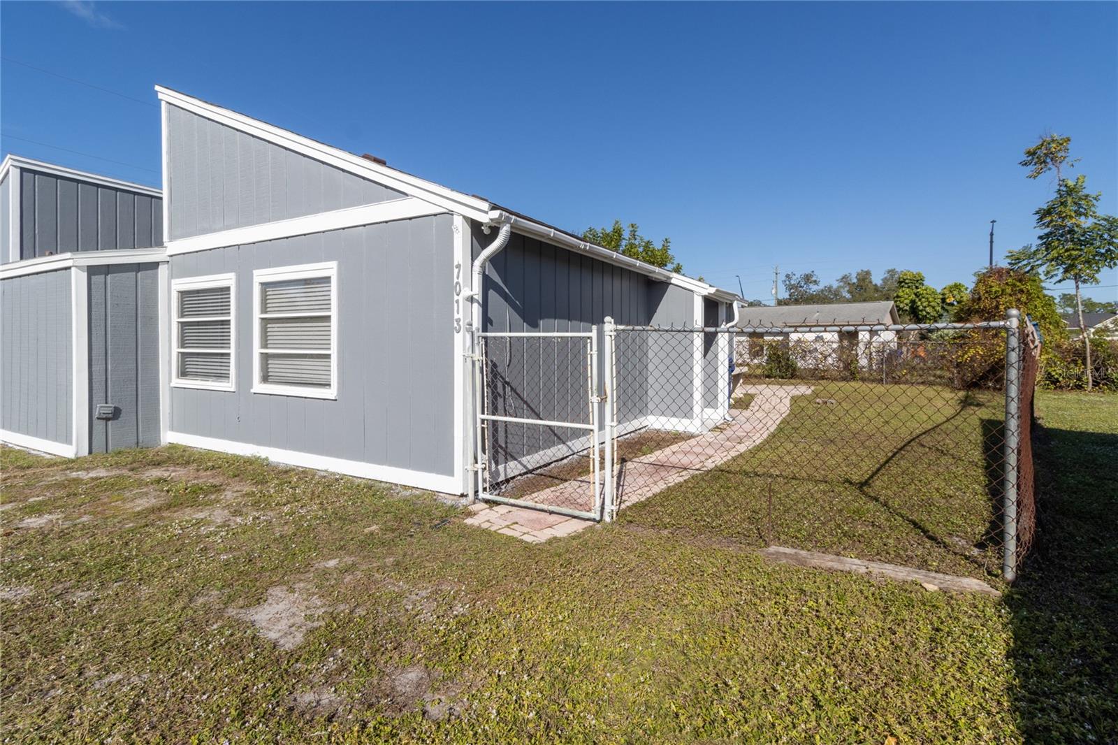7013 BRENTFORD RD — photo 29