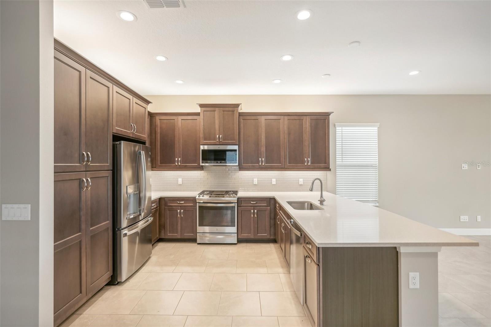 4838 SEVILLA SHORES DR — photo 12