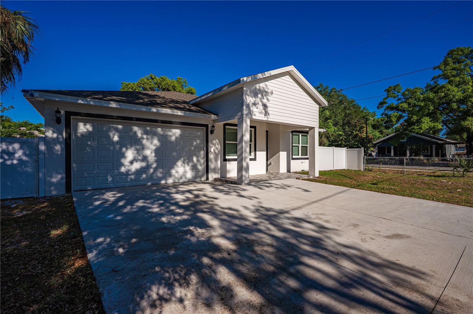 3724 N WHITTIER ST — photo 3