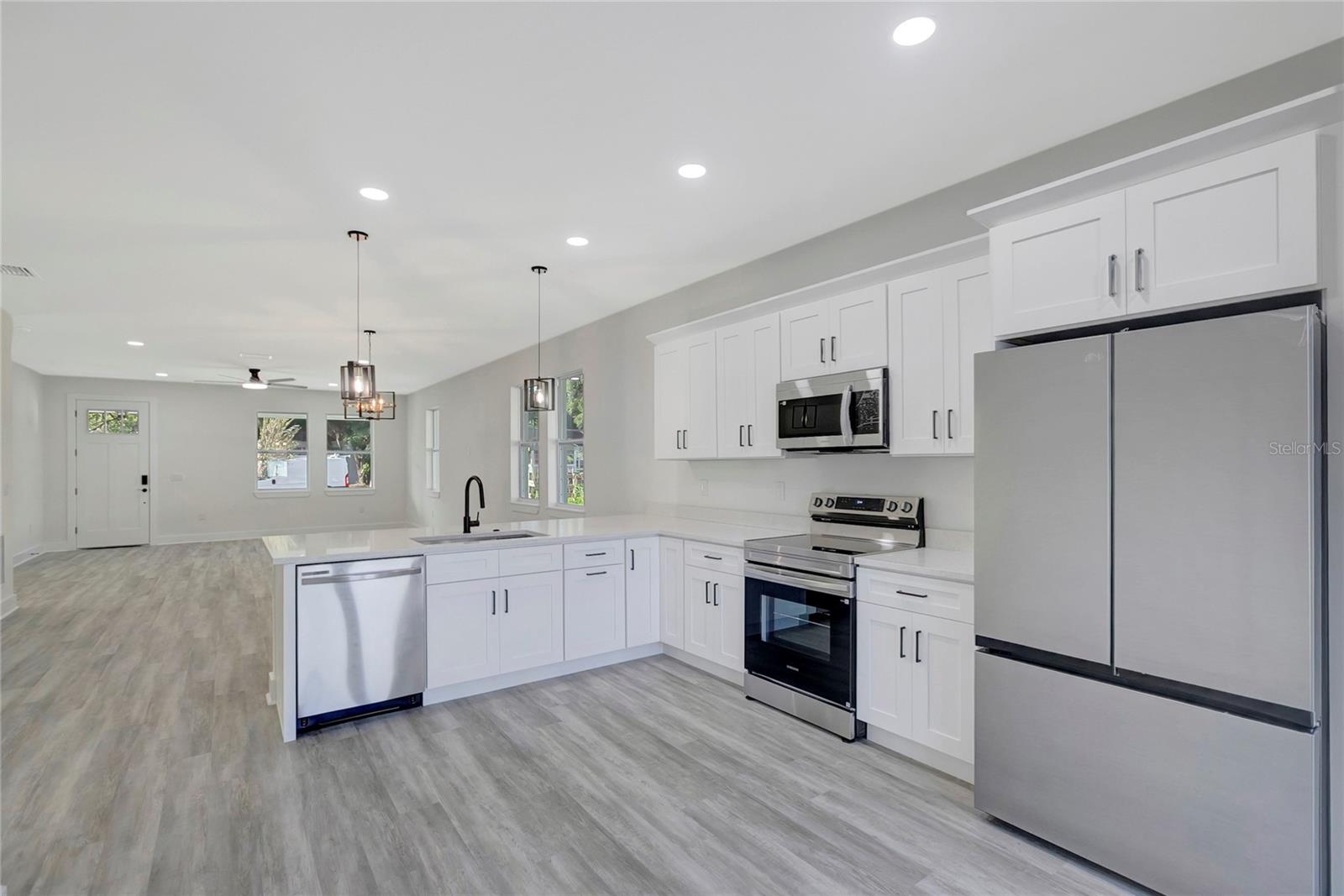 508 E JAMES ST — photo 18