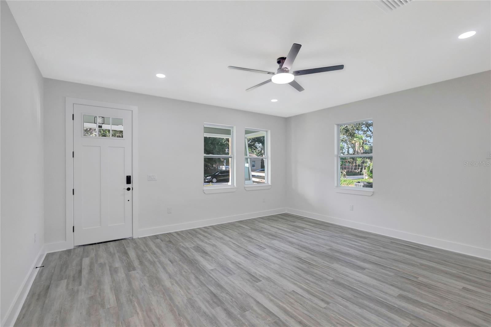 508 E JAMES ST — photo 7