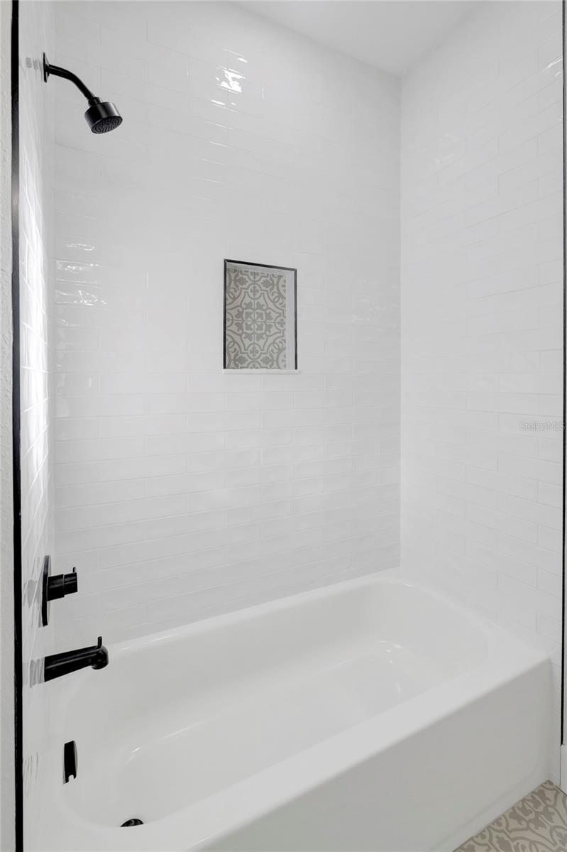 508 E JAMES ST — photo 35