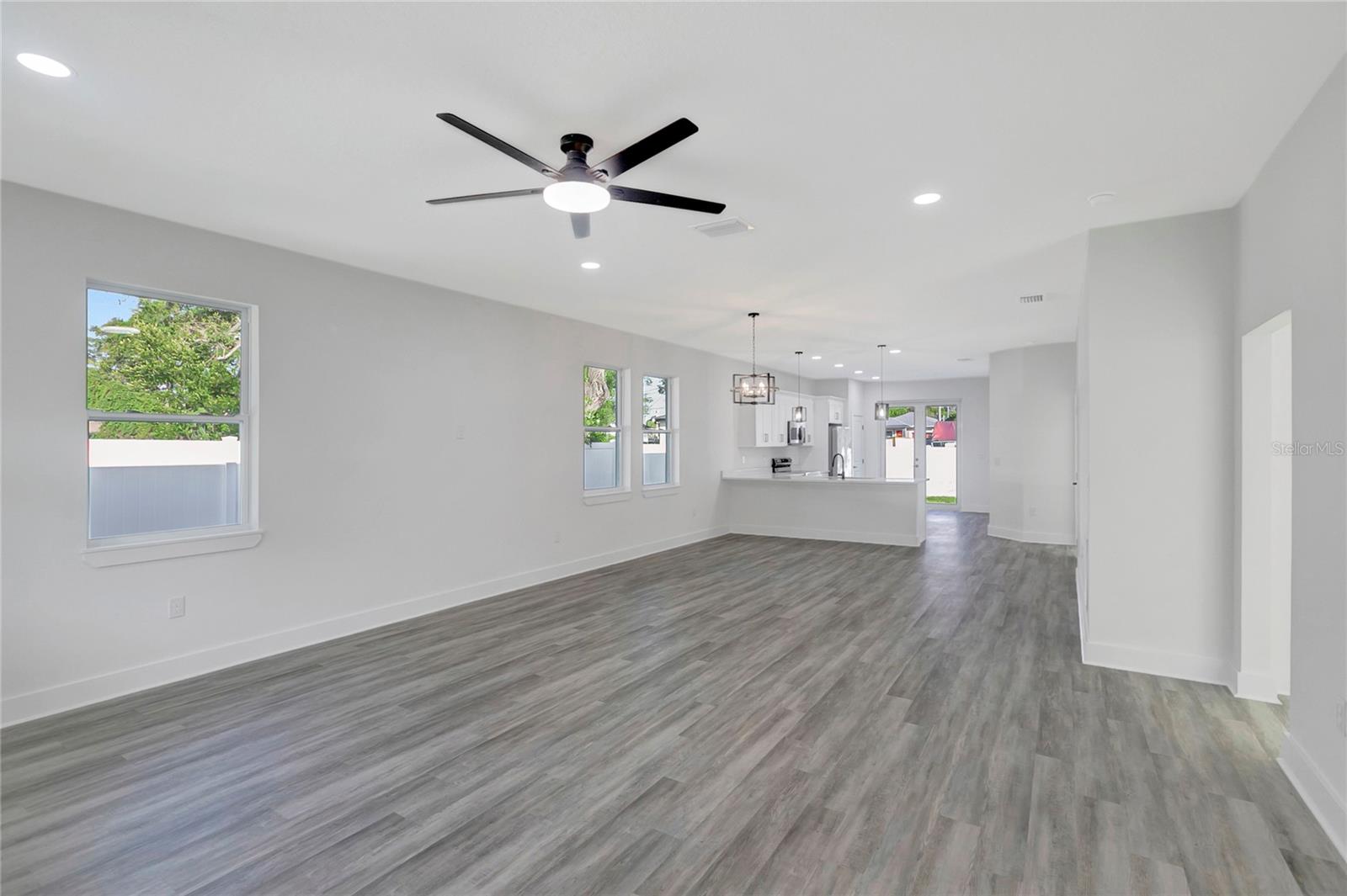 508 E JAMES ST — photo 8
