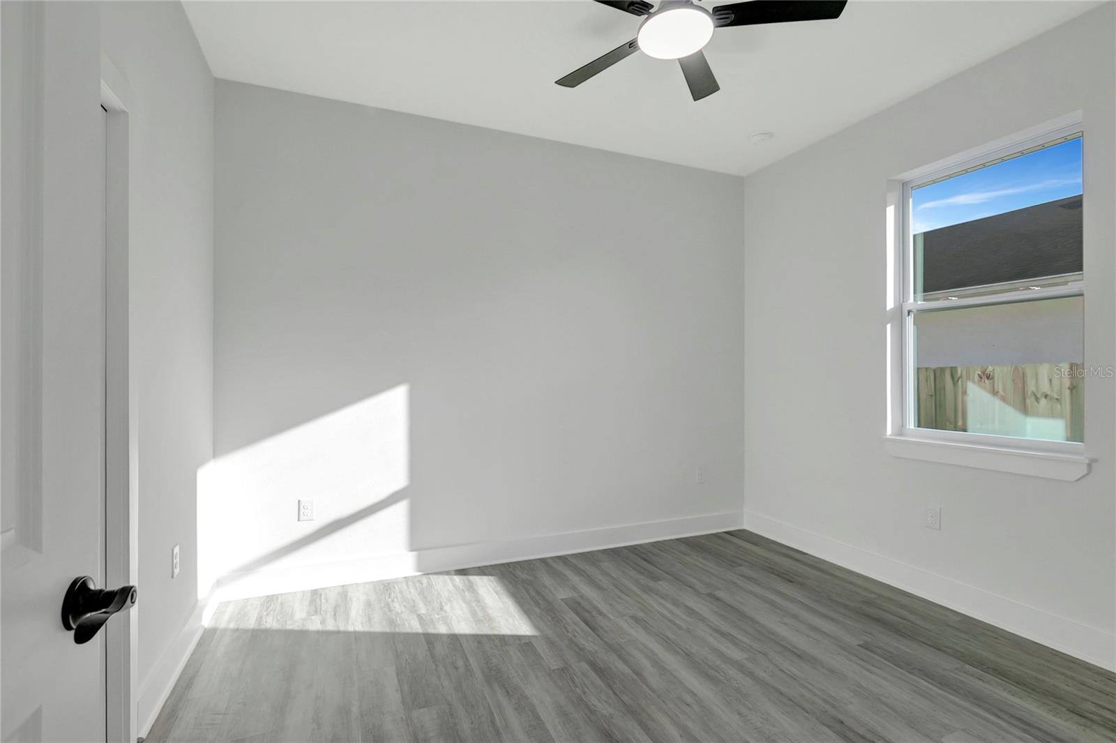 508 E JAMES ST — photo 30