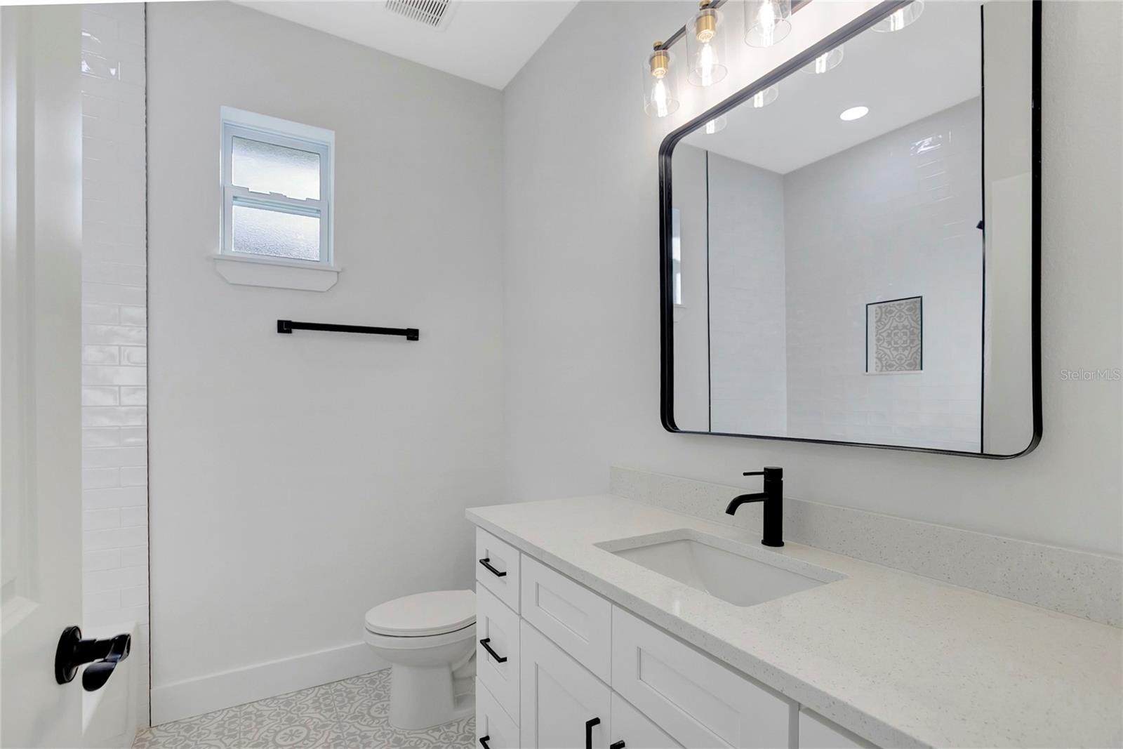 508 E JAMES ST — photo 33