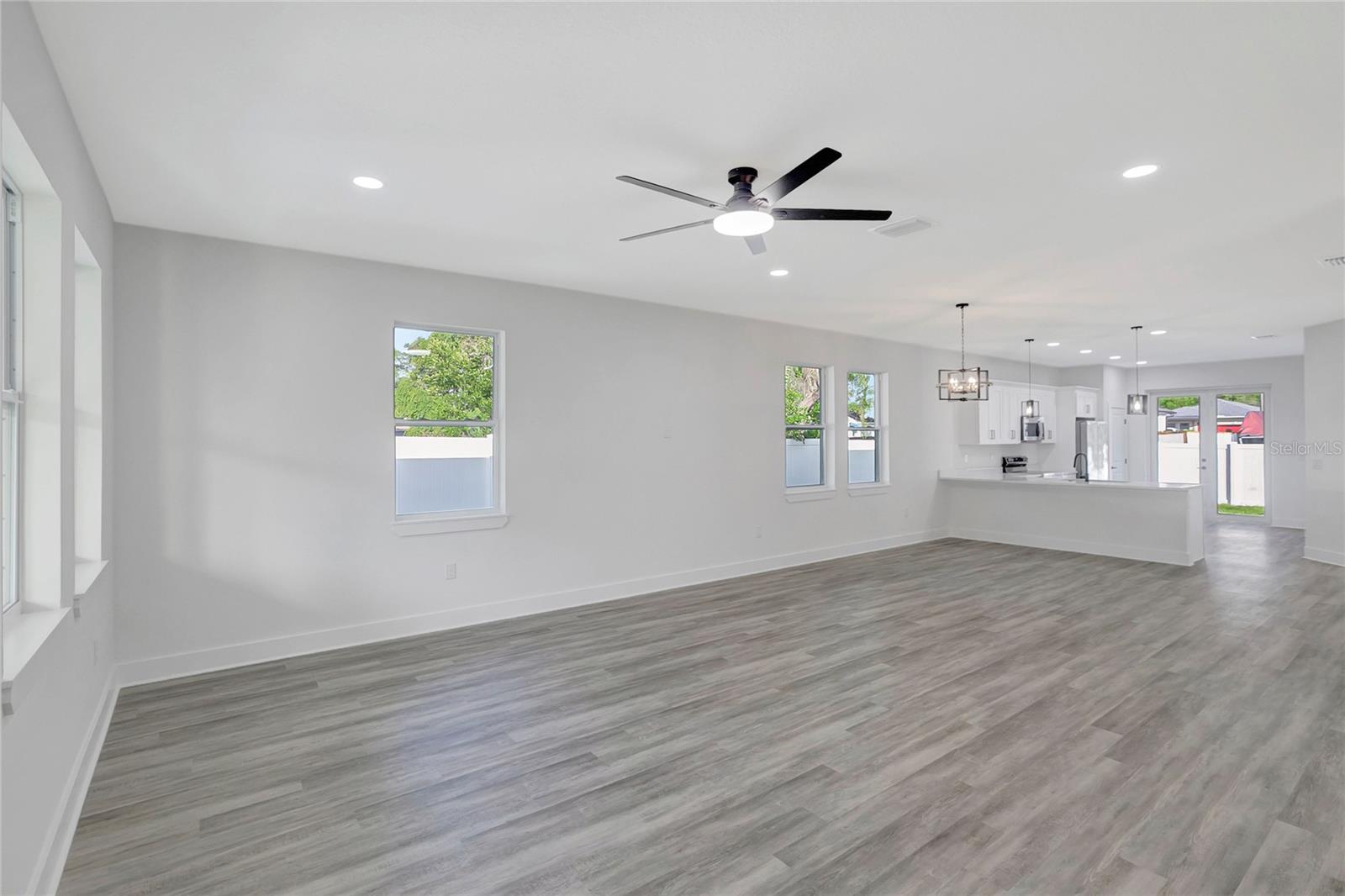 508 E JAMES ST — photo 9