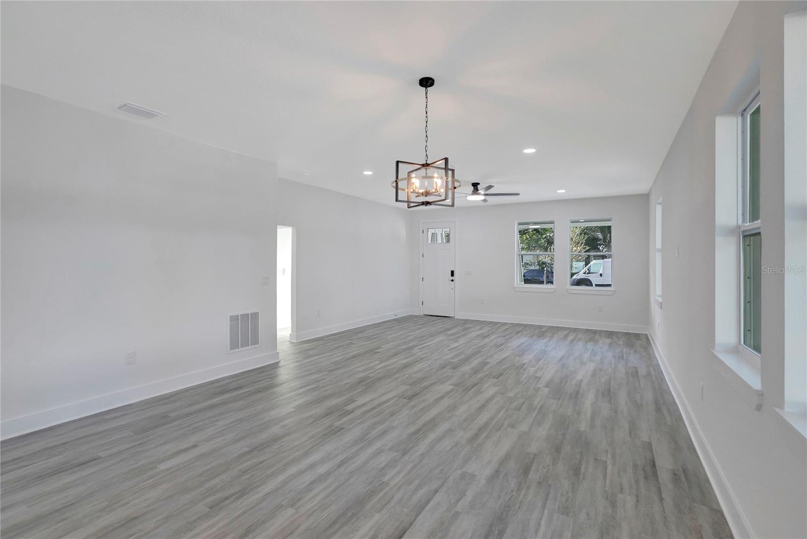 508 E JAMES ST — photo 13