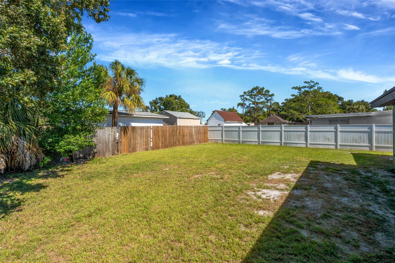 4003 W MONTGOMERY TER — photo 26