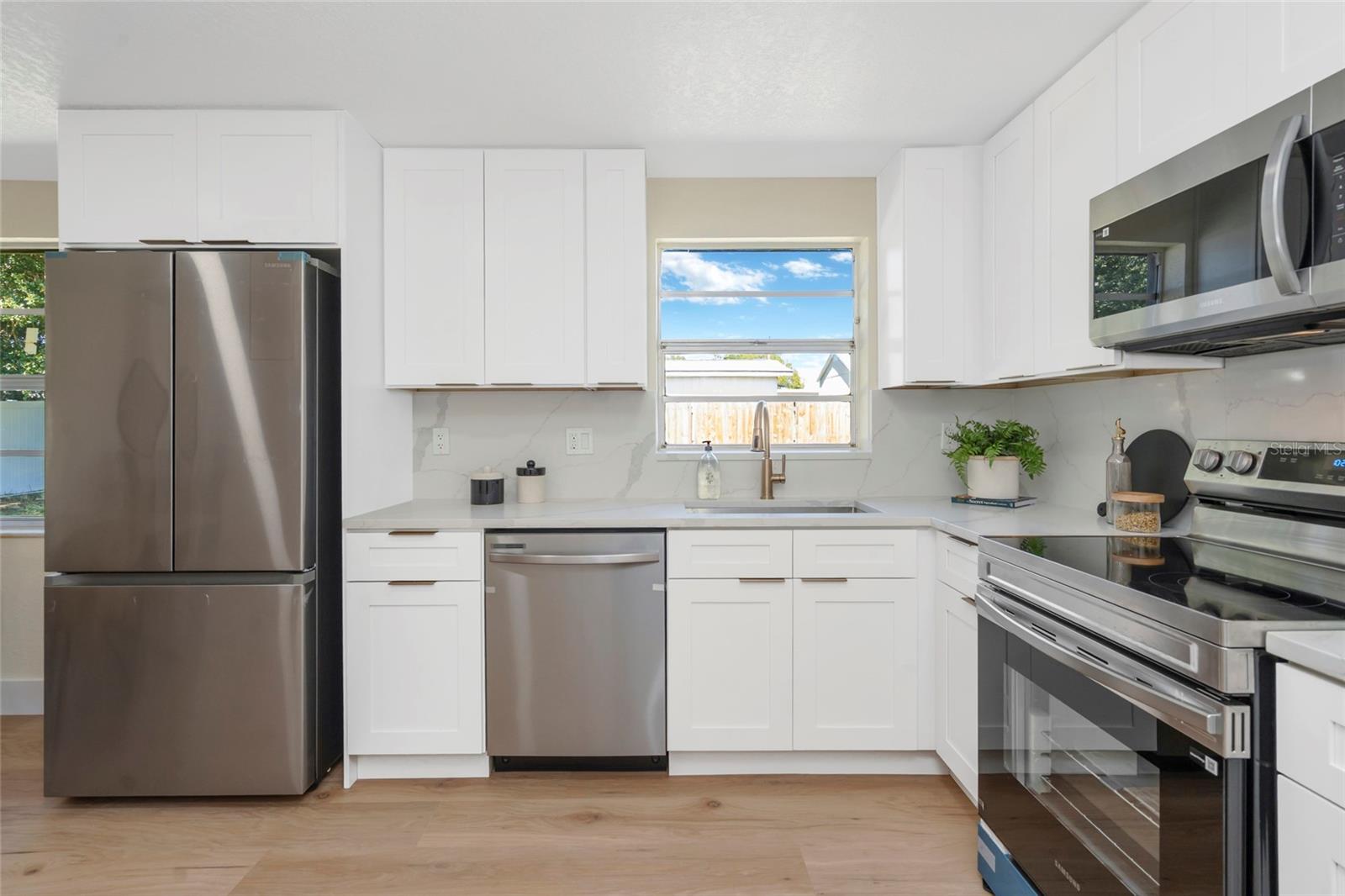 4003 W MONTGOMERY TER — photo 16