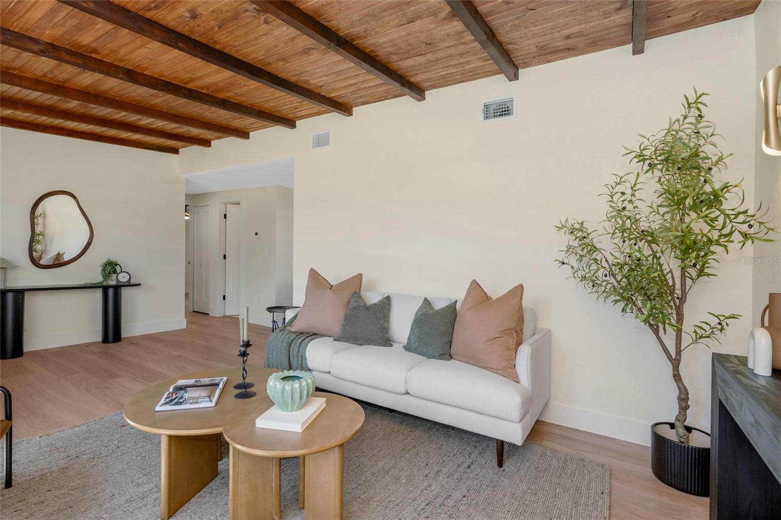 4003 W MONTGOMERY TER — photo 8