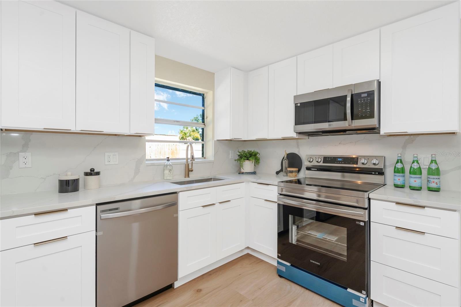 4003 W MONTGOMERY TER — photo 15