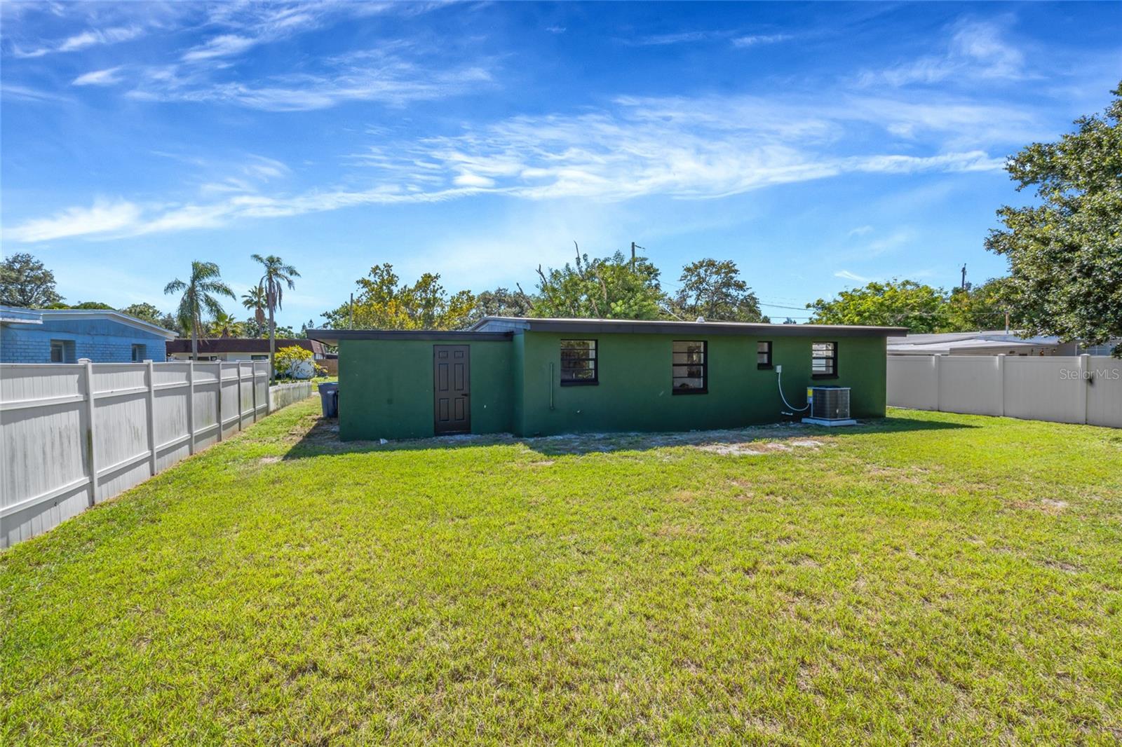 4003 W MONTGOMERY TER — photo 28