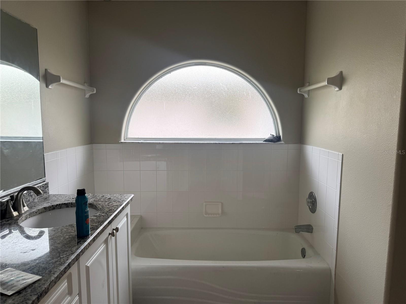 1024 HARBOR TOWN DR — photo 17