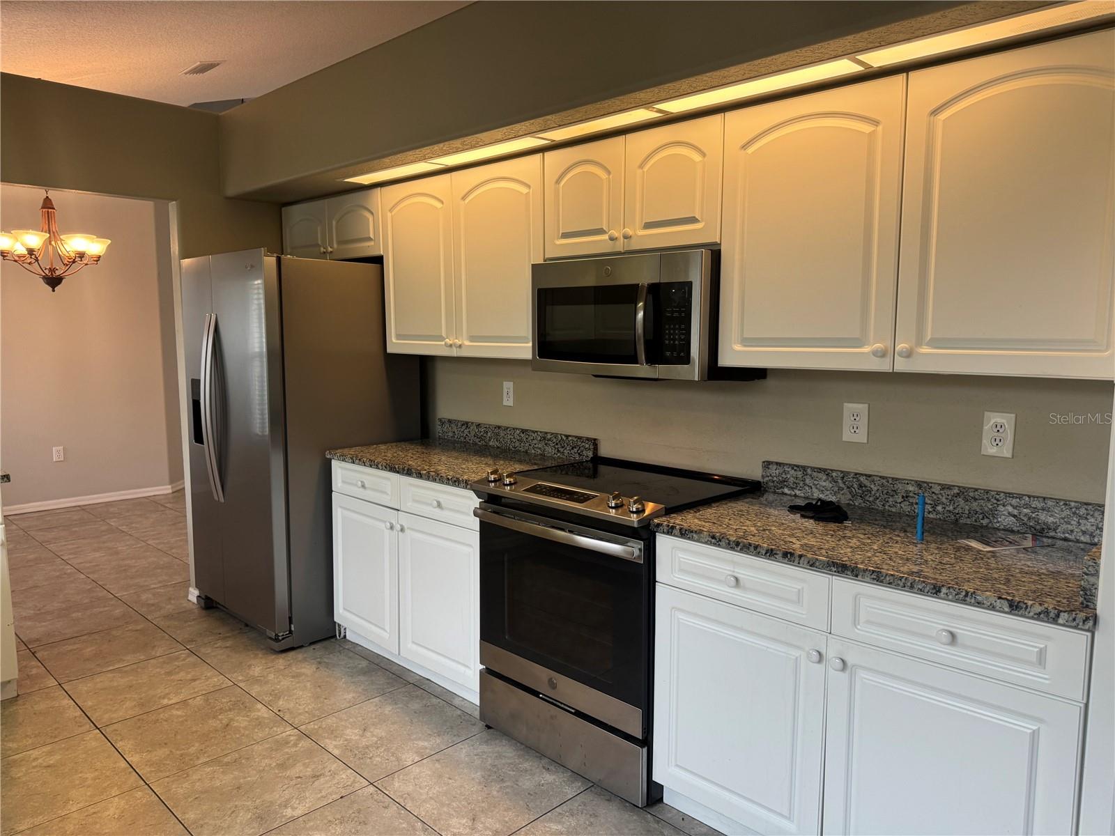 1024 HARBOR TOWN DR — photo 13