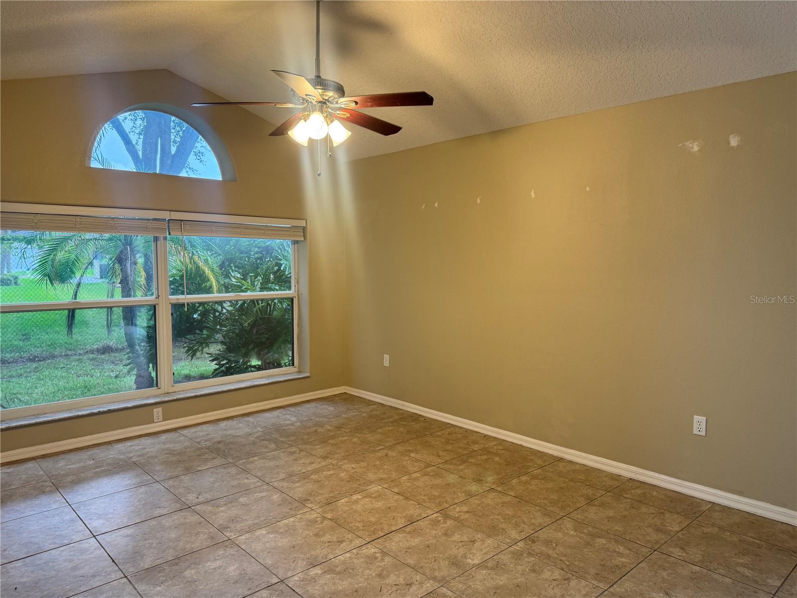 1024 HARBOR TOWN DR — photo 10