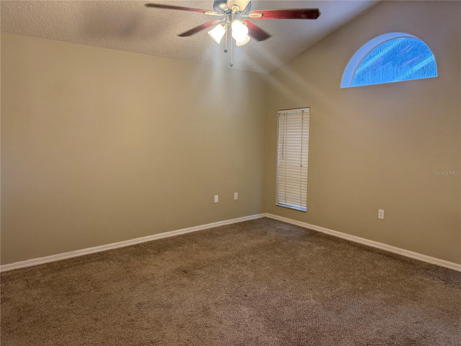 1024 HARBOR TOWN DR — photo 12