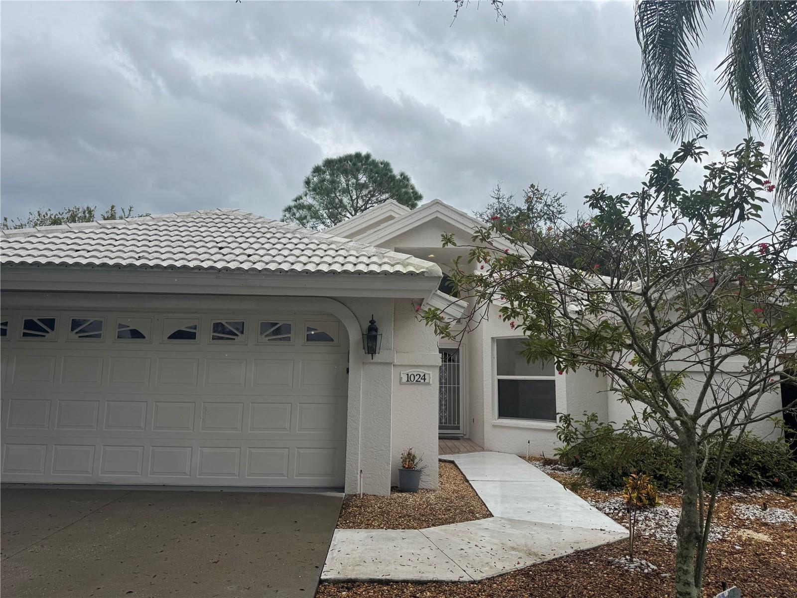1024 HARBOR TOWN DR — photo 2