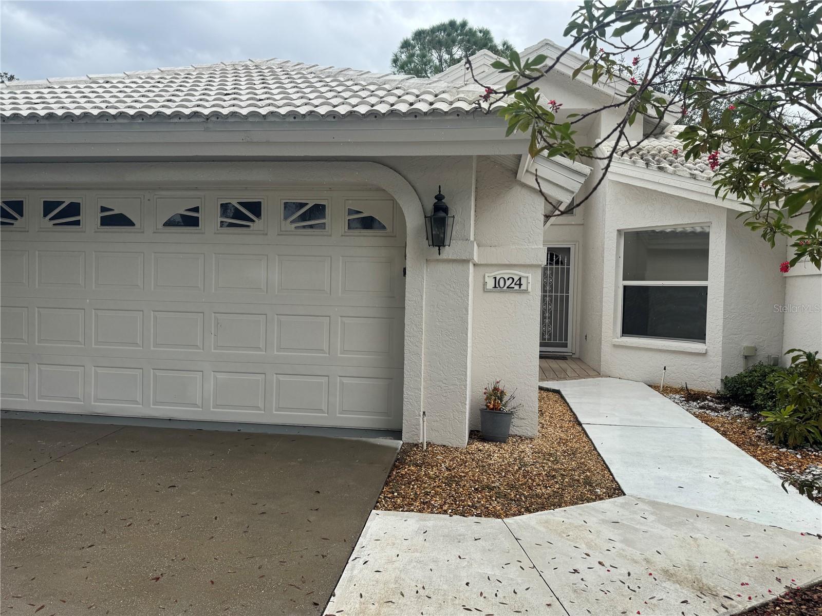1024 HARBOR TOWN DR — photo 4