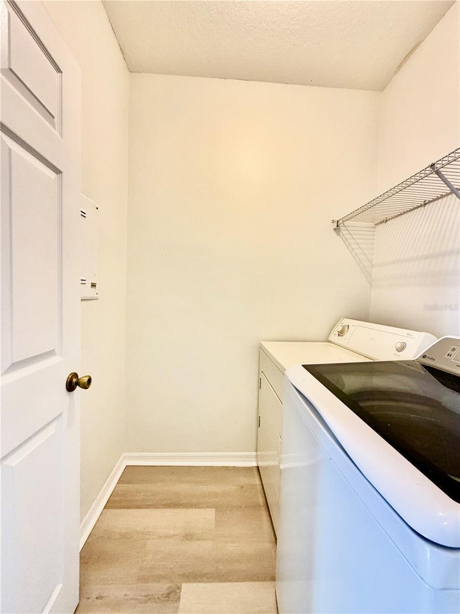 1038 BLACKWATER DR — photo 32