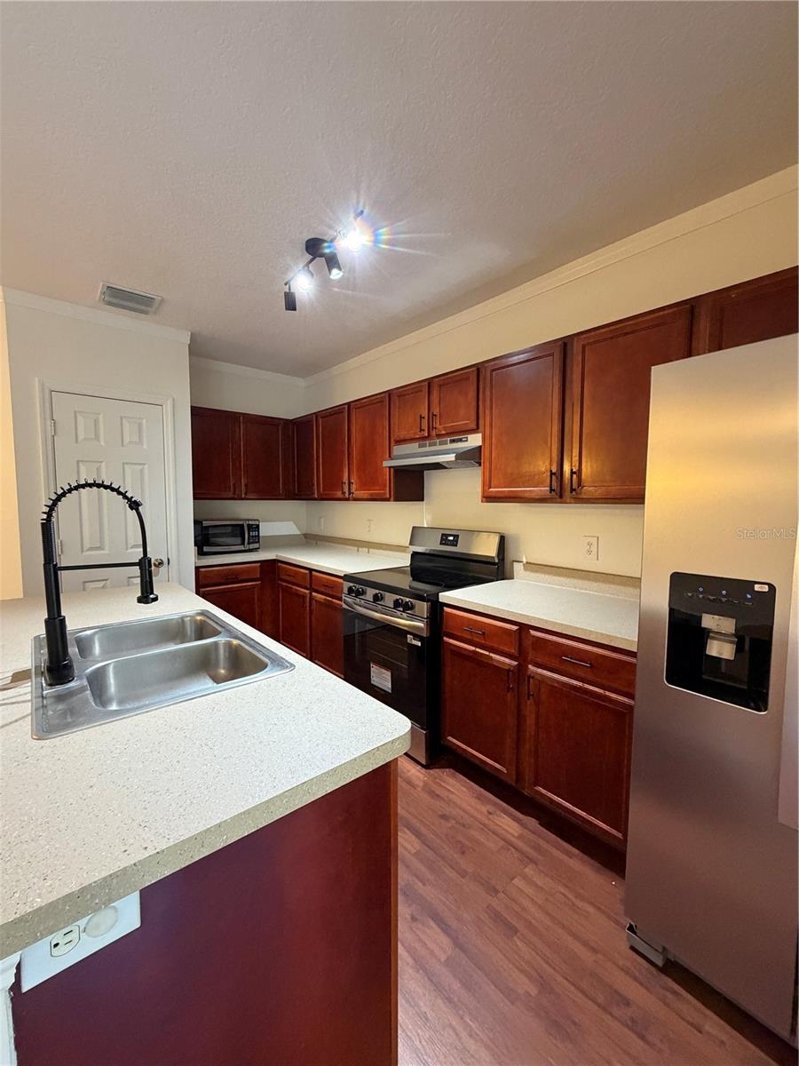 1038 BLACKWATER DR — photo 7