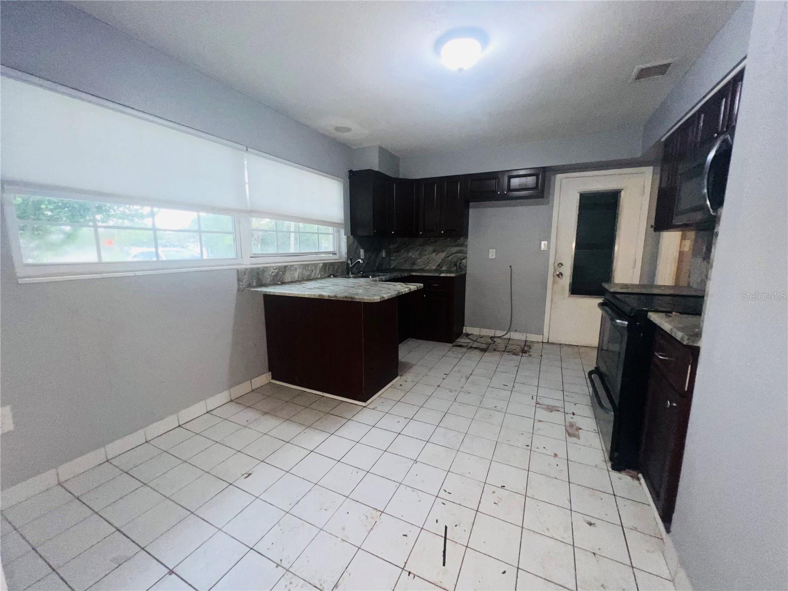 7427 JASMINE BLVD — photo 4