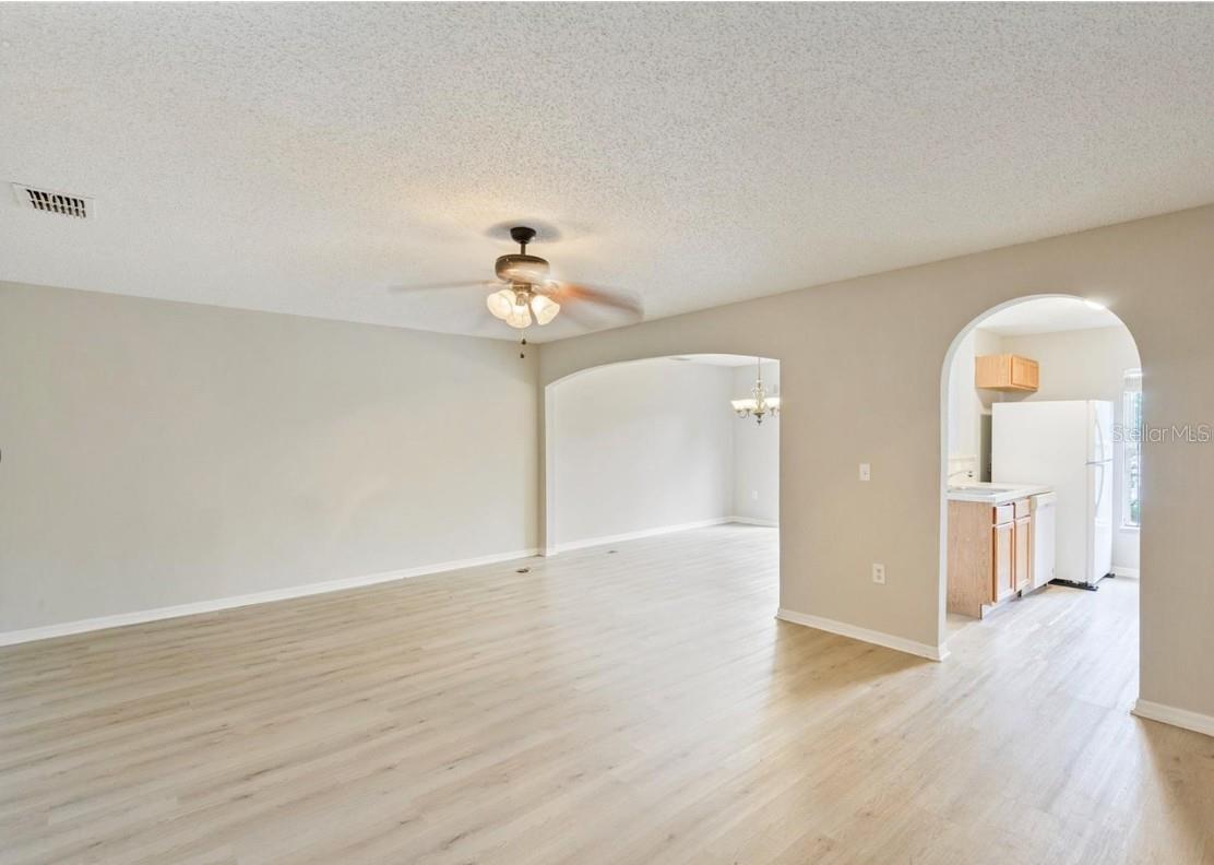 4617 ASHBURN SQUARE DR — photo 4