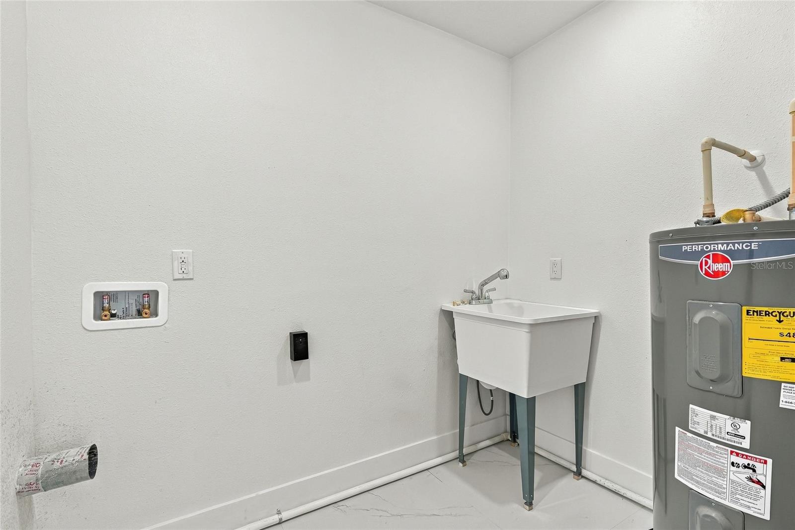 4317 S TRASK ST — photo 35