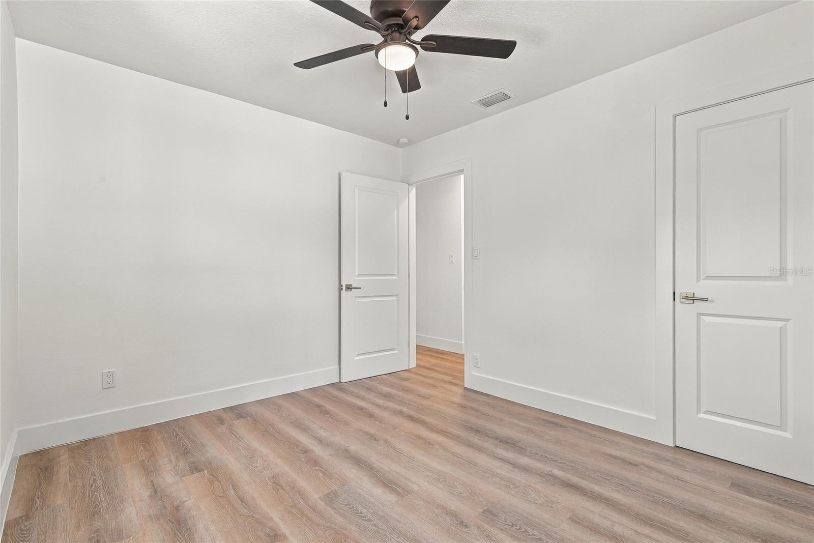 4317 S TRASK ST — photo 27