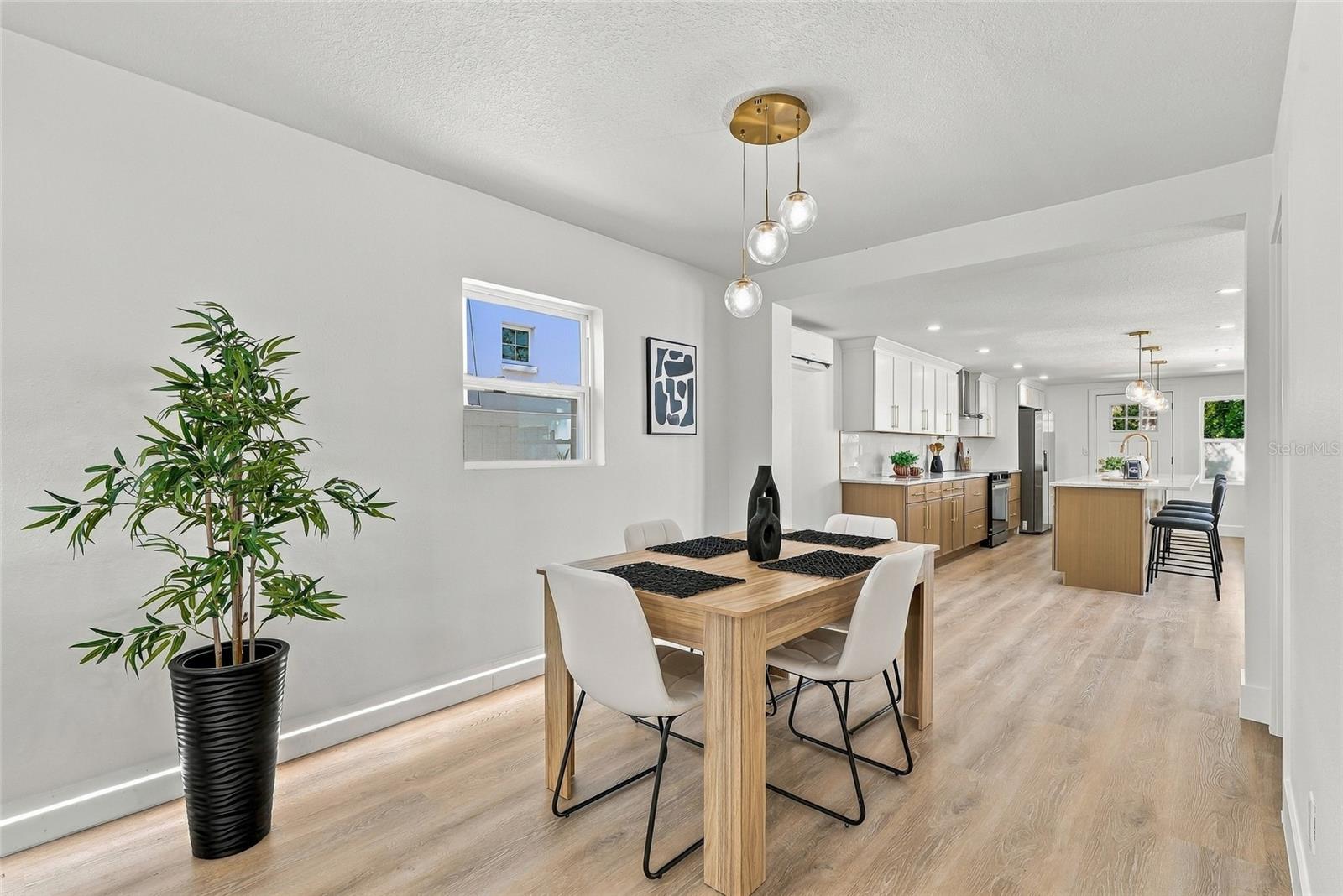 4317 S TRASK ST — photo 11