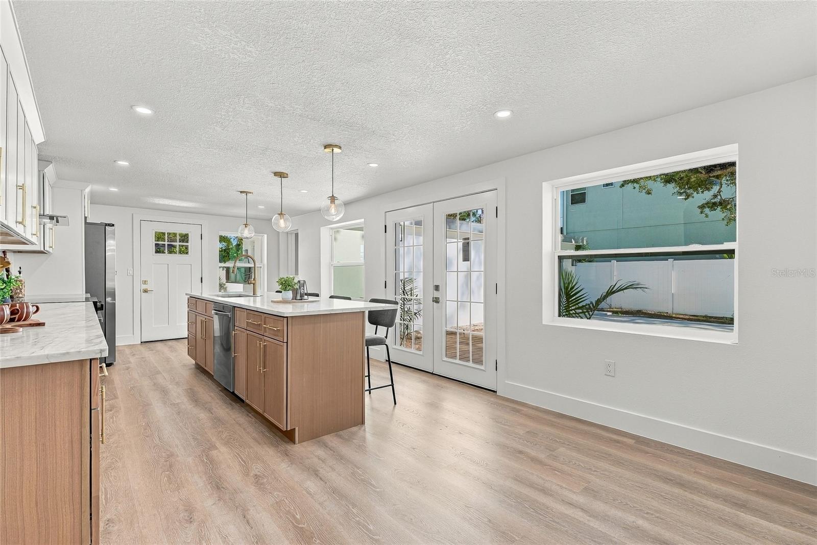 4317 S TRASK ST — photo 15