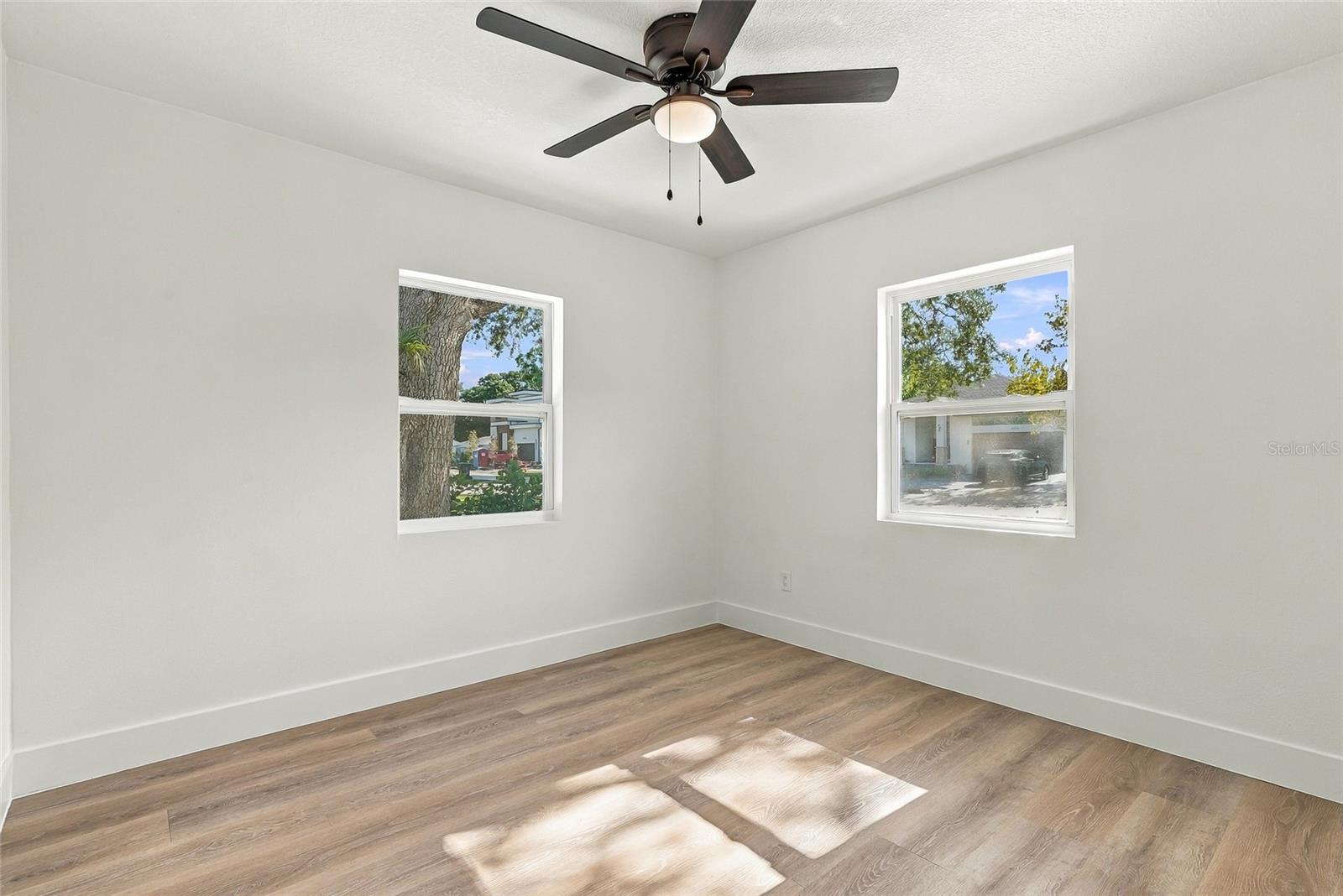4317 S TRASK ST — photo 32