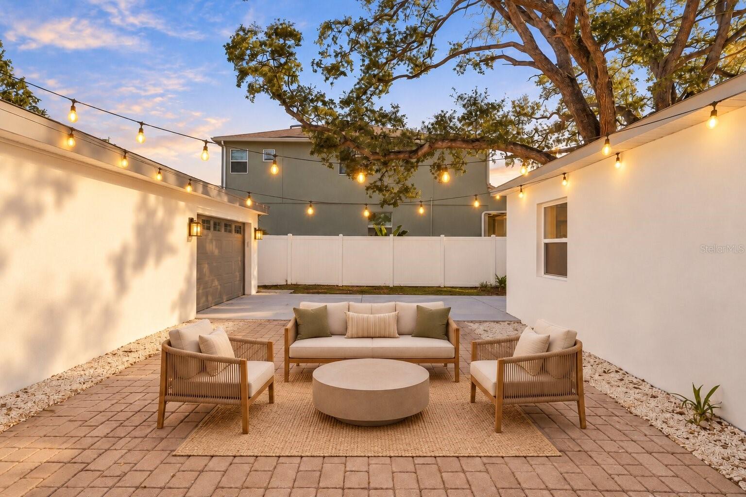 4317 S TRASK ST — photo 37