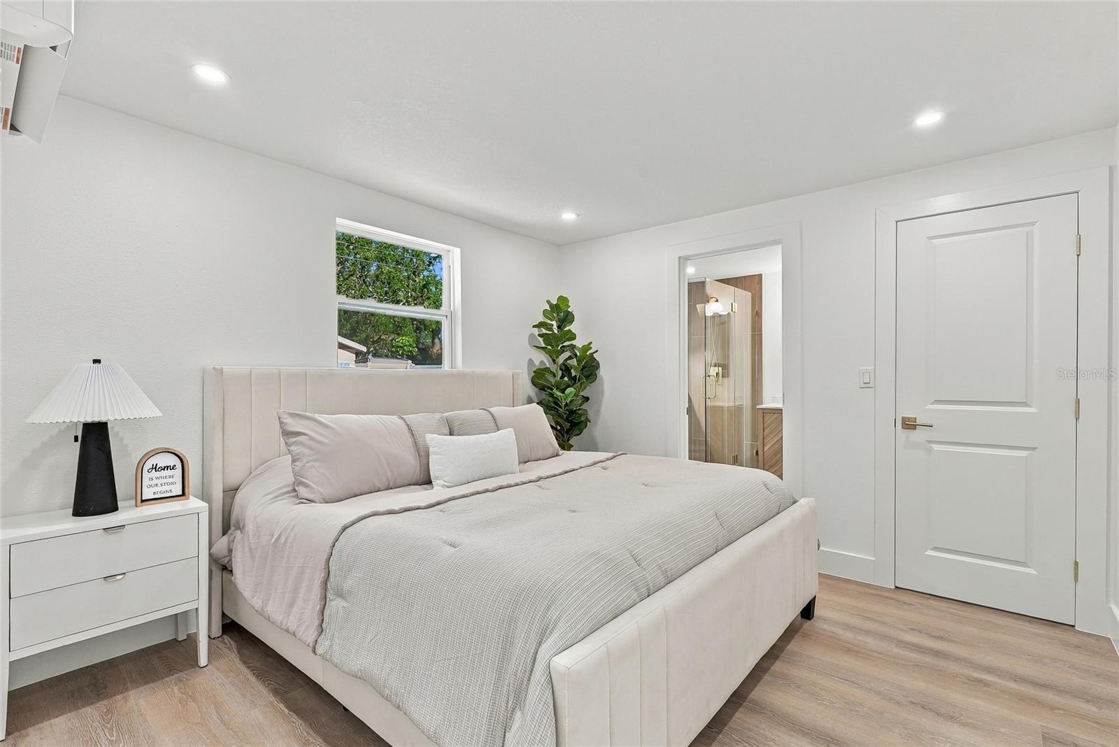 4317 S TRASK ST — photo 22