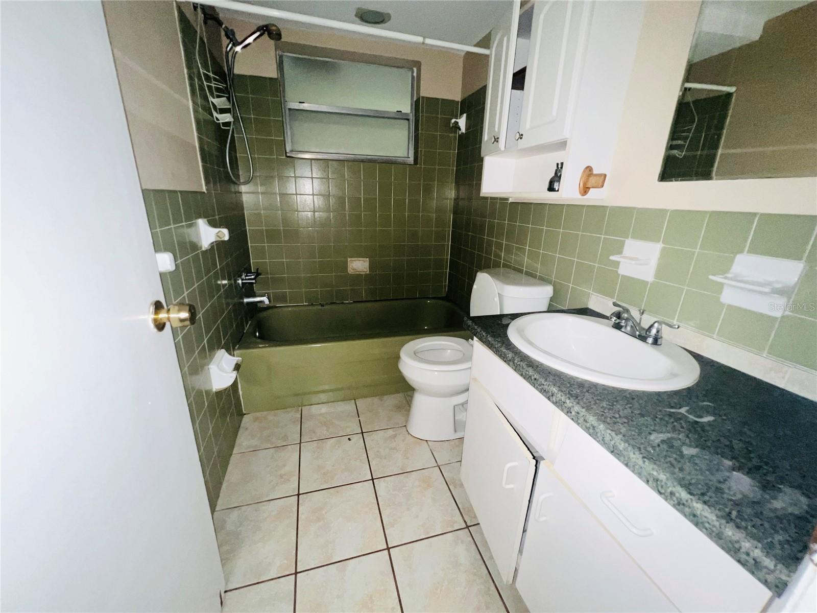 7230 INGLESIDE DR — photo 12