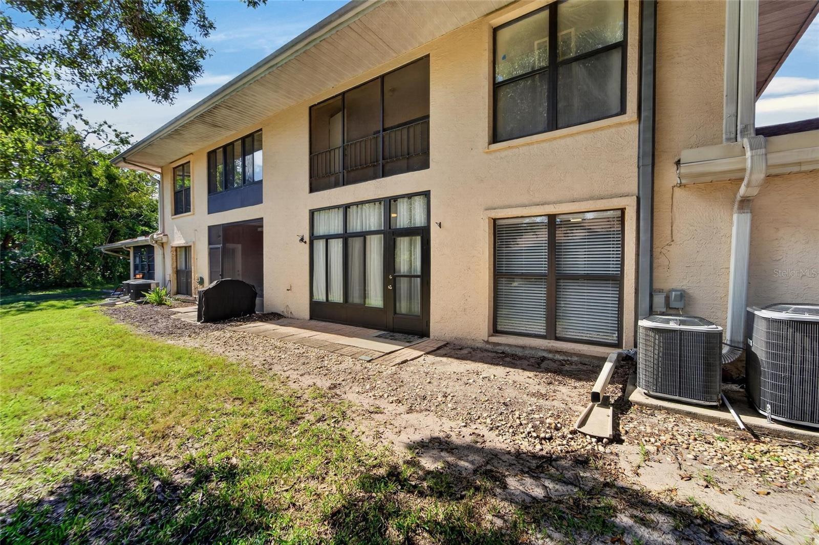 304 KNOTTWOOD CT #304 — photo 40