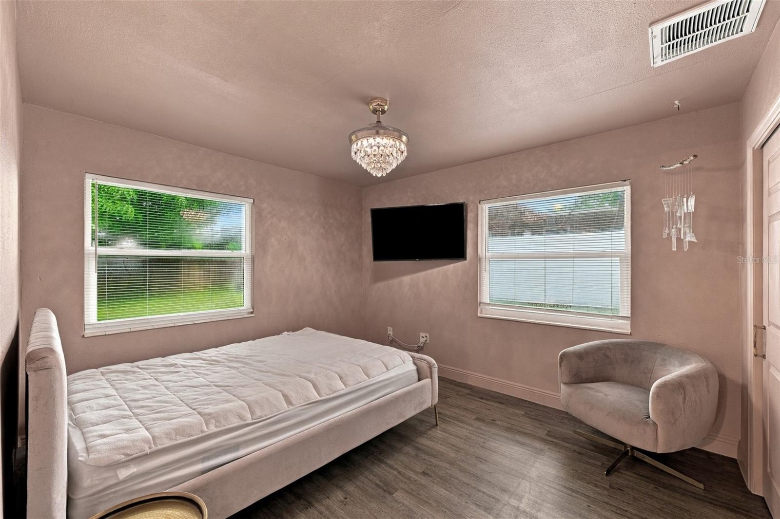 1406 S KEENE RD — photo 11