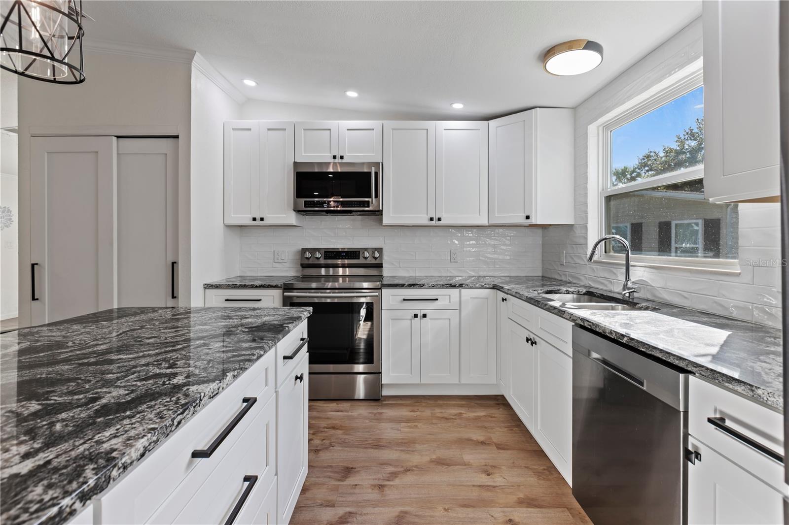 67 MEADOWLARK CIR — photo 18