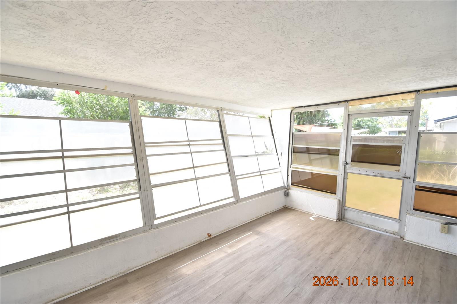 4232 NEWBURY DR — photo 26