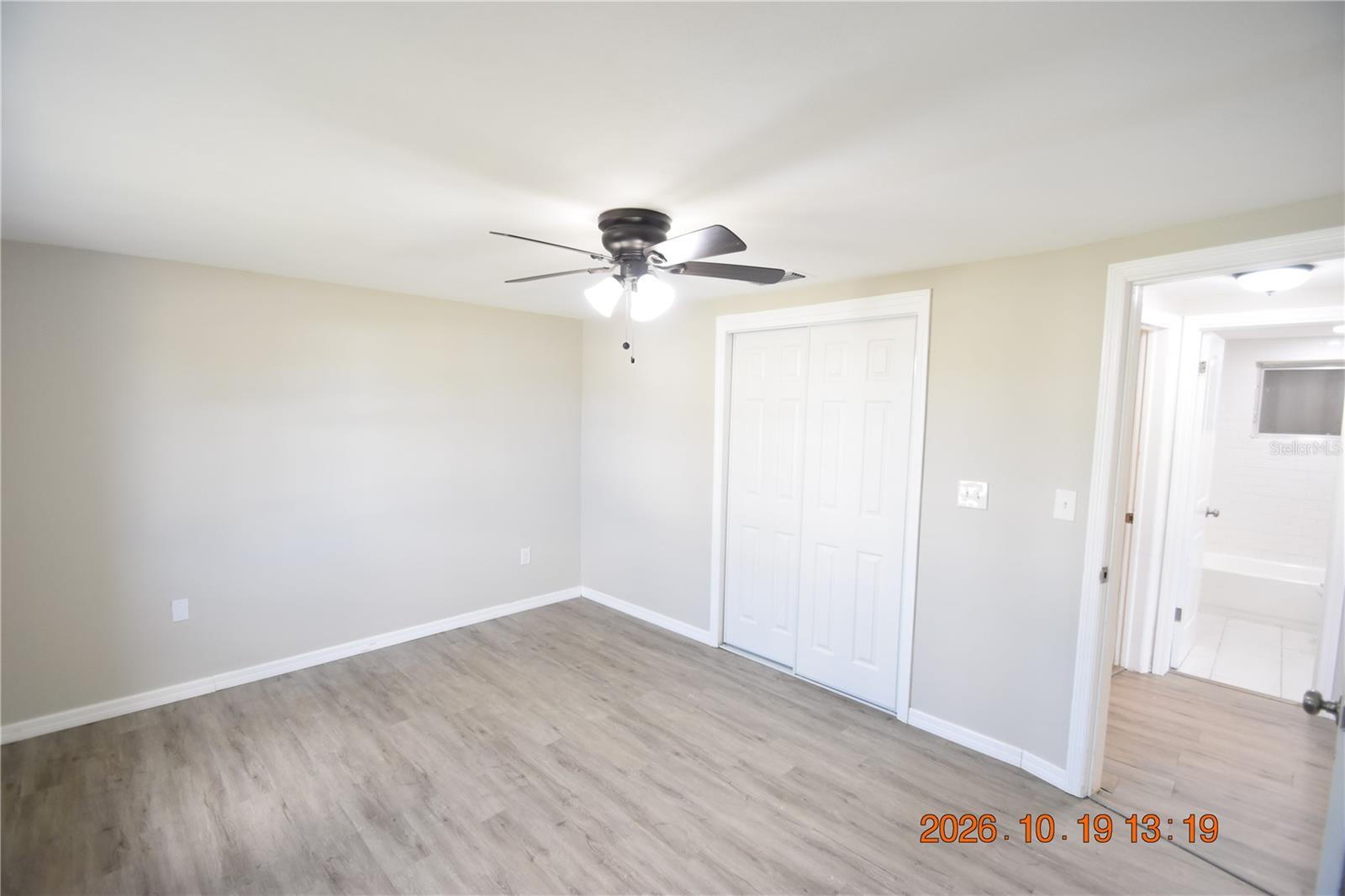 4232 NEWBURY DR — photo 15