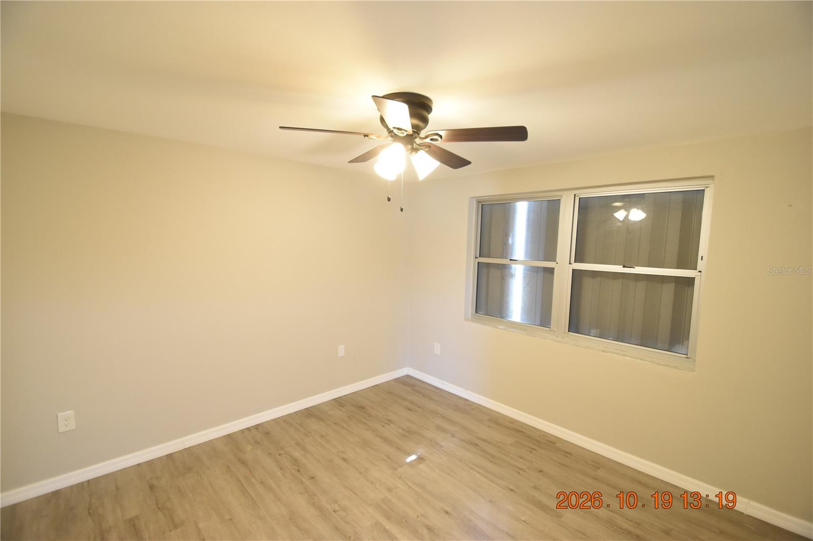 4232 NEWBURY DR — photo 16