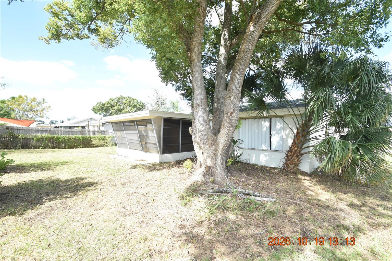 4232 NEWBURY DR — photo 31